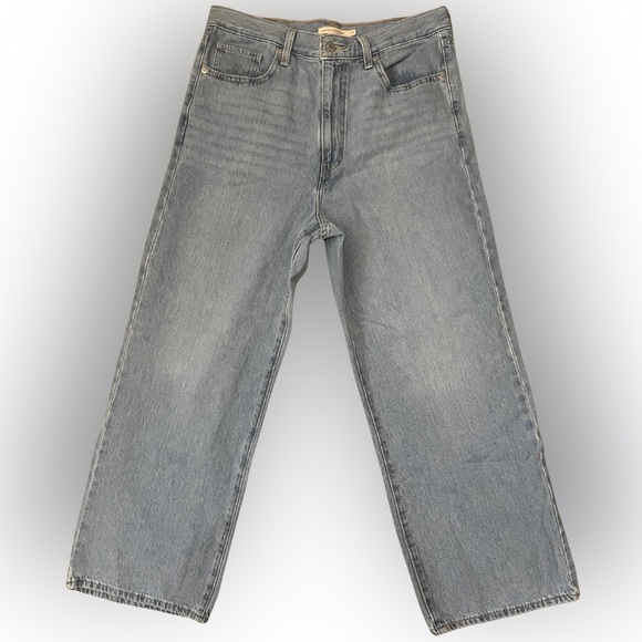 High Waist Straight Leg Levi’s Jeans - Picture 4 of 6